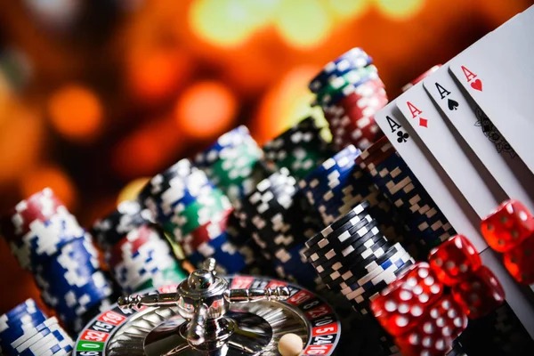sensitoto app showing live casino tables and payment options